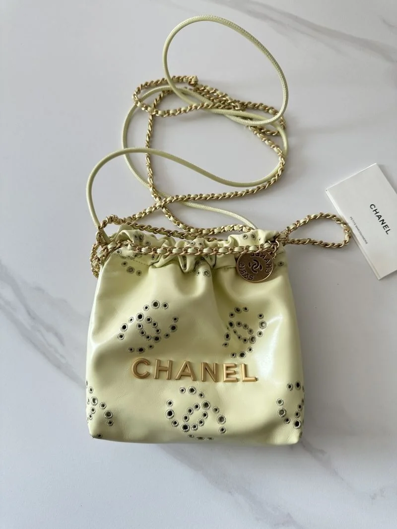 Chanel Shopping Bags Snug 52594