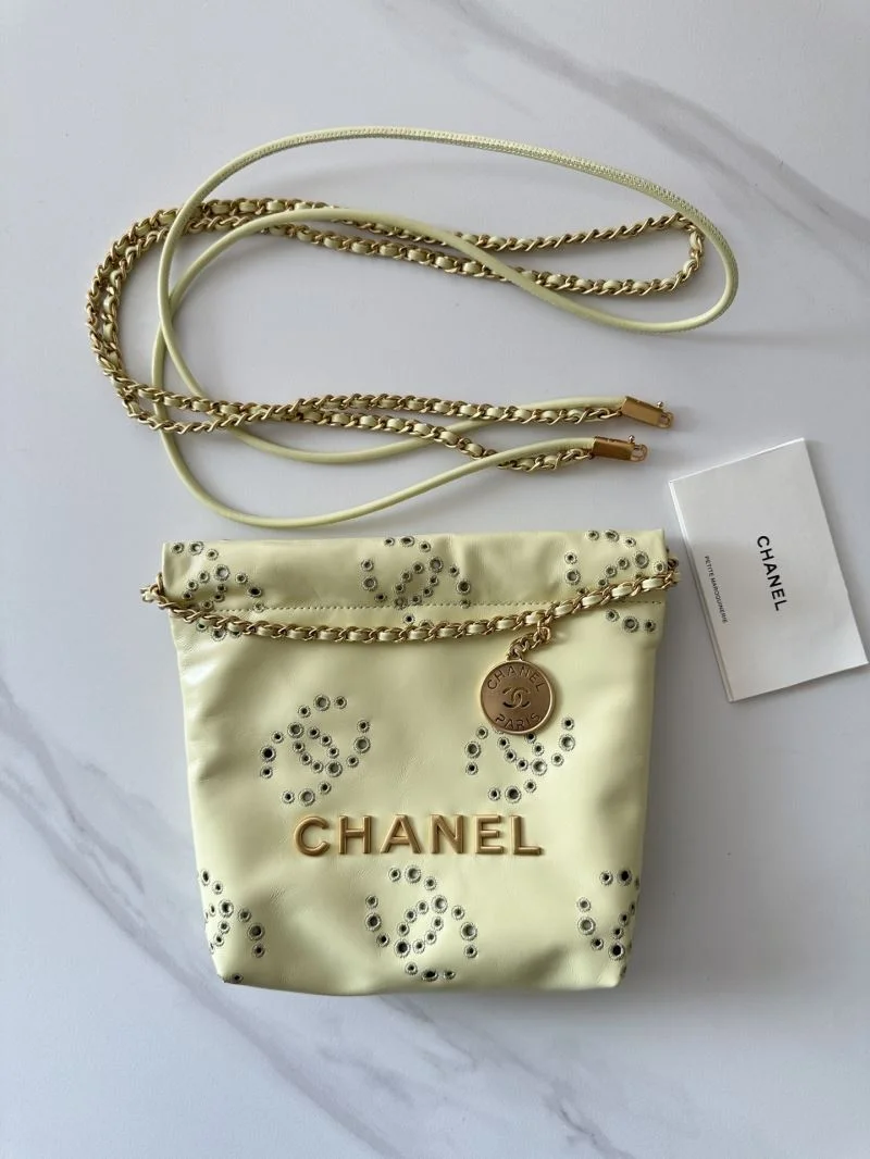 Chanel Shopping Bags Snug 52594