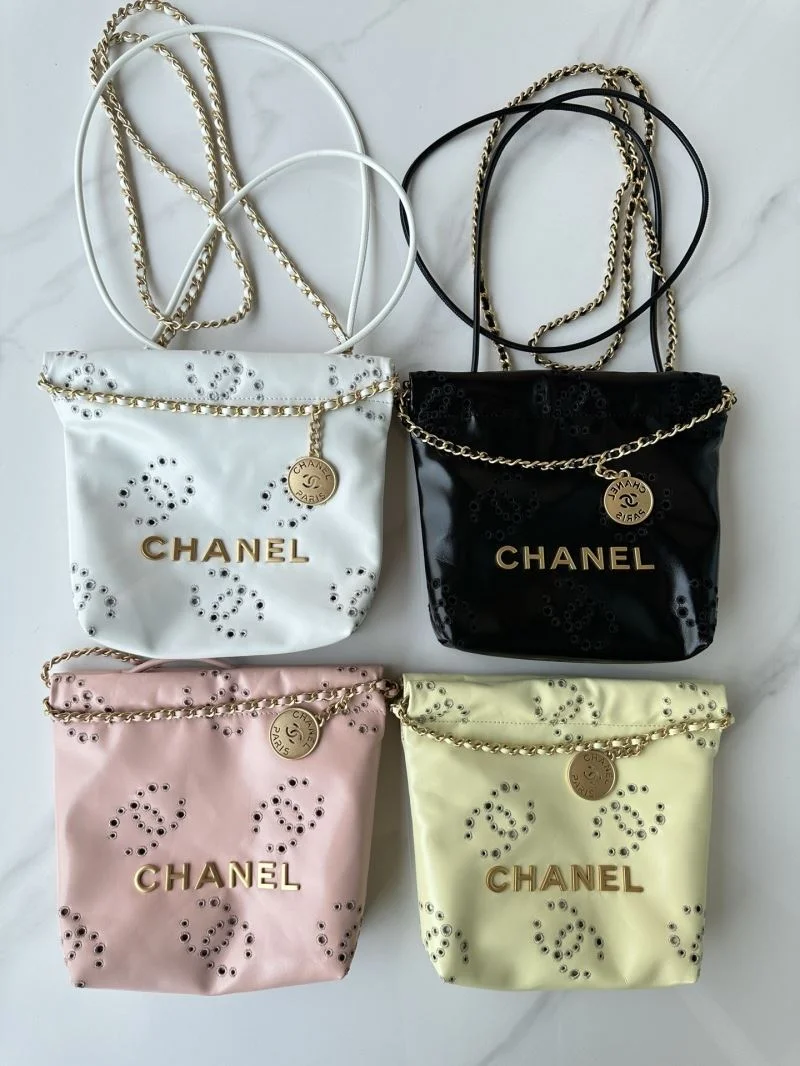 Chanel Shopping Bags Snug 52594