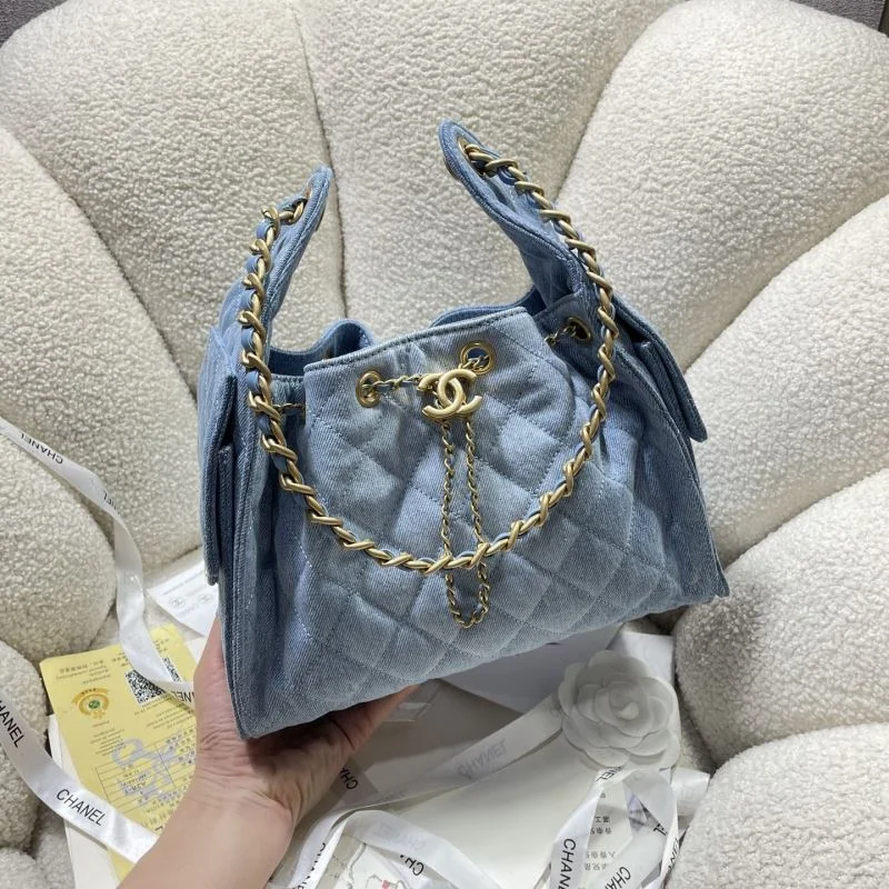 Trendsetting Chanel Shopping Bags 52623