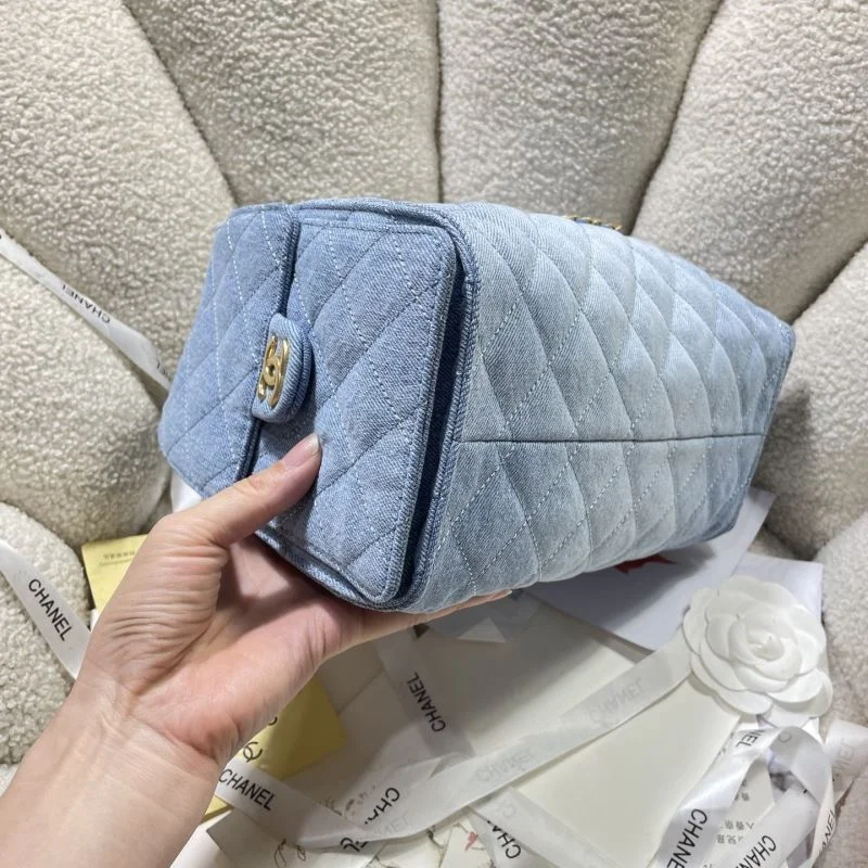 Trendsetting Chanel Shopping Bags 52623