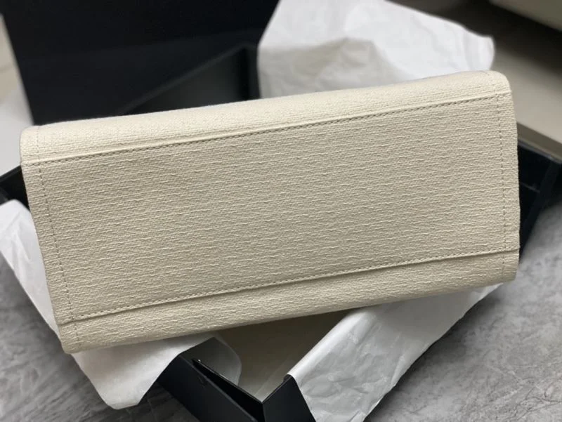 Chanel Shopping Bags OdorResistant 52563
