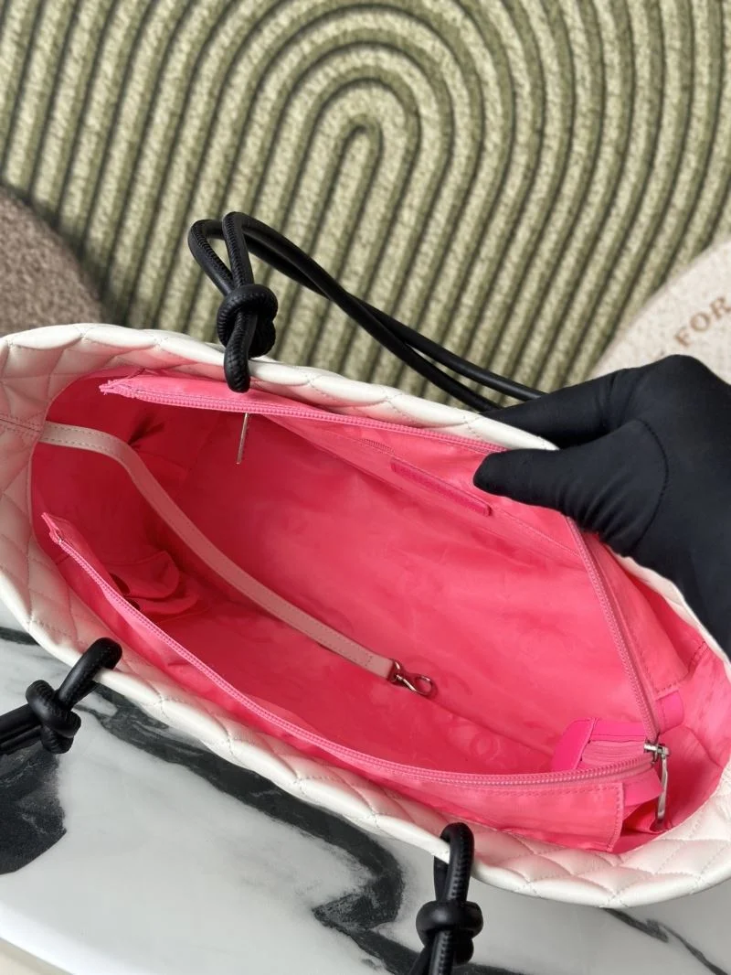 Chanel Shopping Bags Stylish 52560