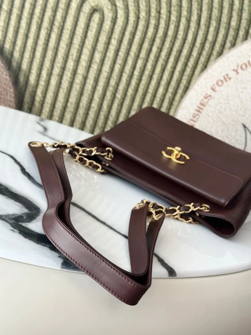 Chanel Shopping Bags Trendsetting 52548