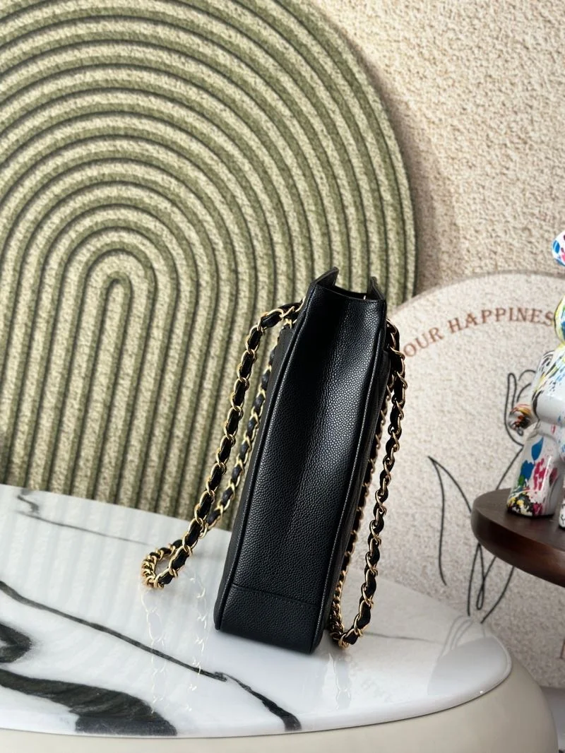 Chanel Shopping Bags ModernLook 52539