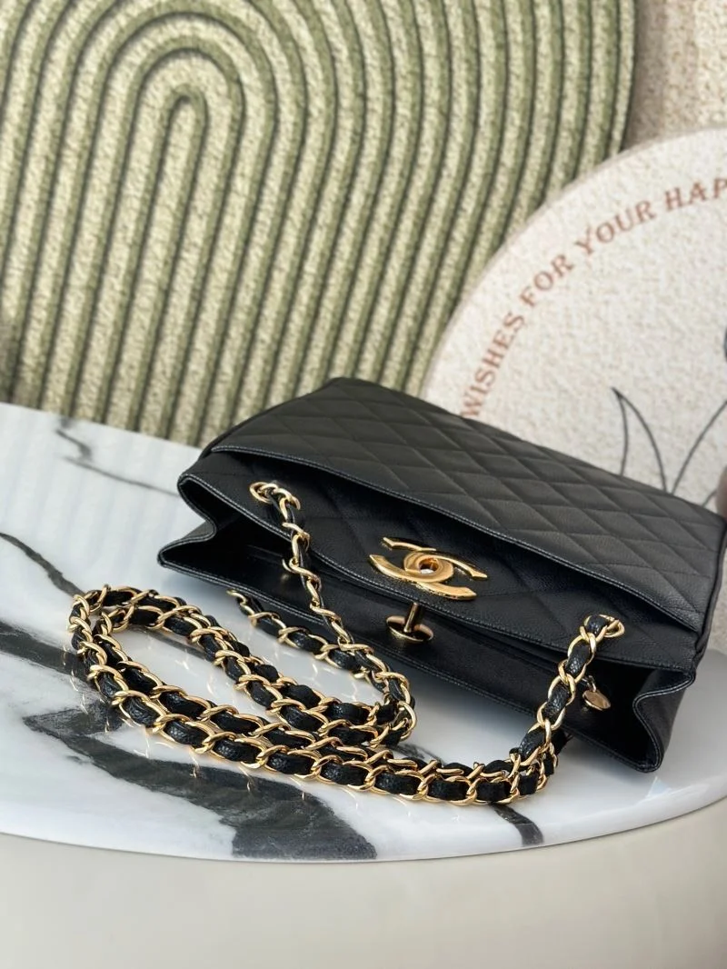 Chanel Shopping Bags ModernLook 52539