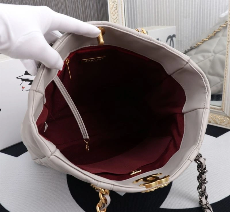 Tailored Chanel Shopping Bags 86291