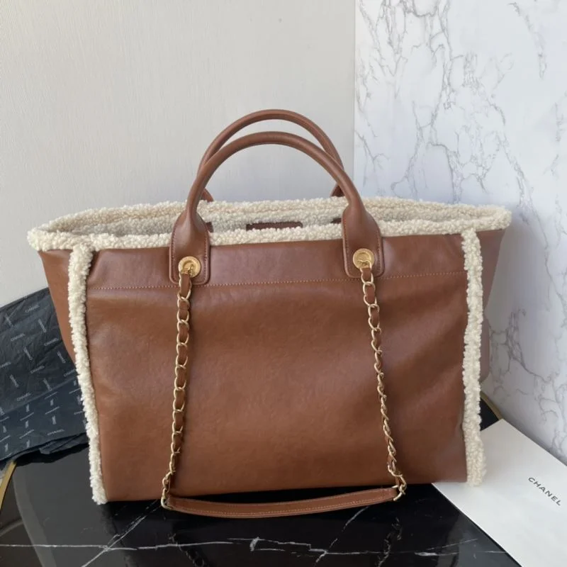 Breathable Chanel Shopping Bags 54827