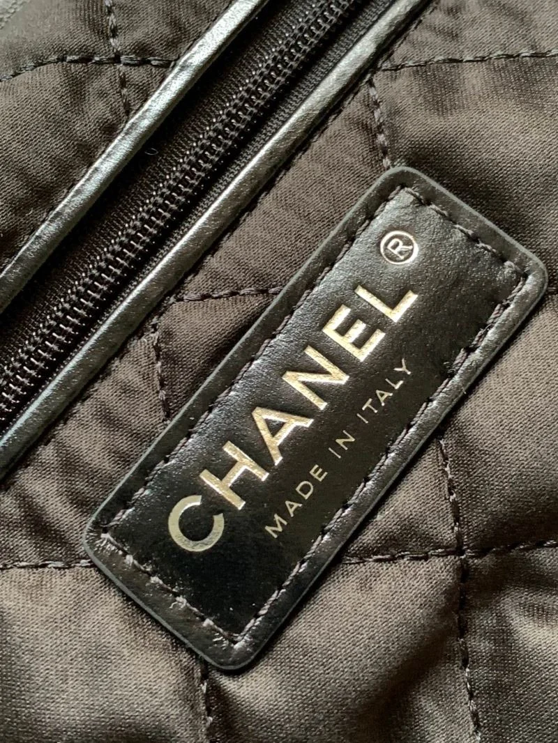 Neat Chanel Shopping Bags 54811