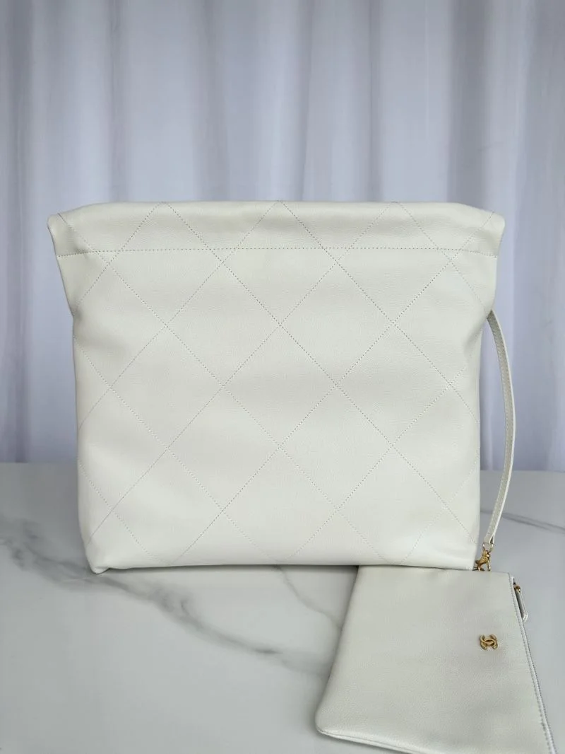 Bold Chanel Shopping Bags 54836