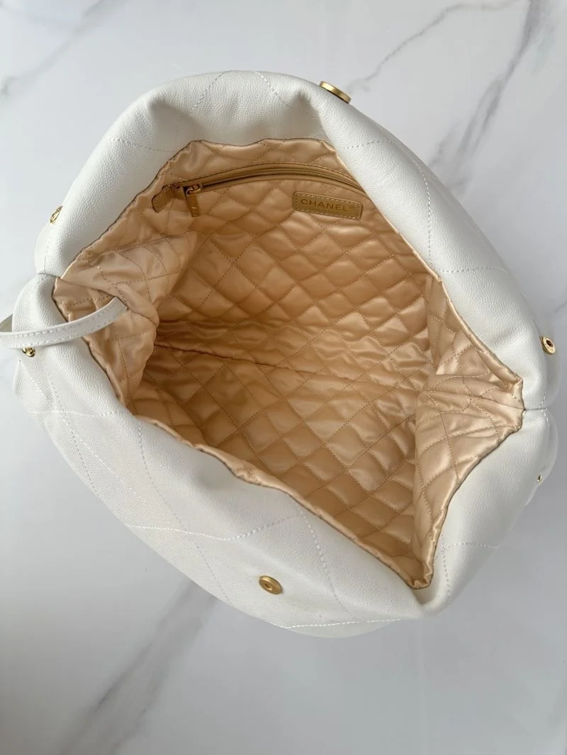 Bold Chanel Shopping Bags 54836