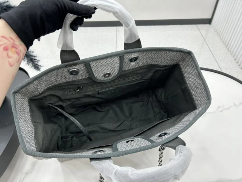 Fashionable Chanel Shopping Bags 54773