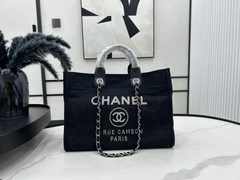 Versatile Chanel Shopping Bags 54770