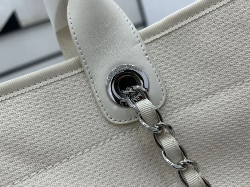 Minimalist Chanel Shopping Bags 54767