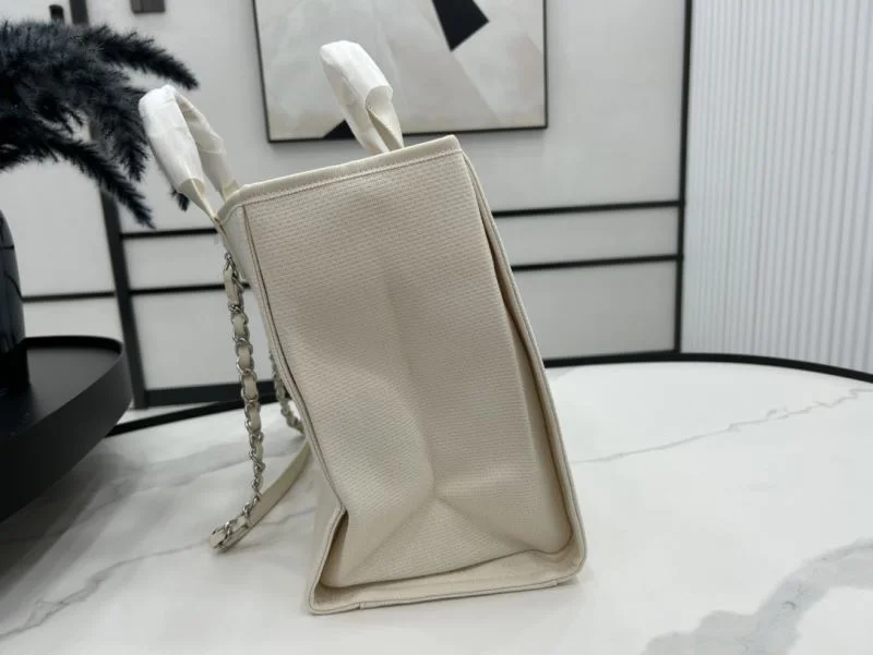 Minimalist Chanel Shopping Bags 54767