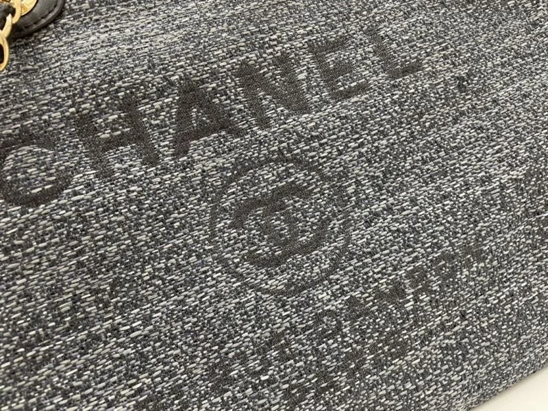 Chanel Shopping Bags TechFriendly 54757