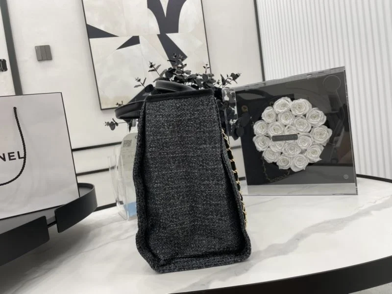 Chanel Shopping Bags TechFriendly 54757