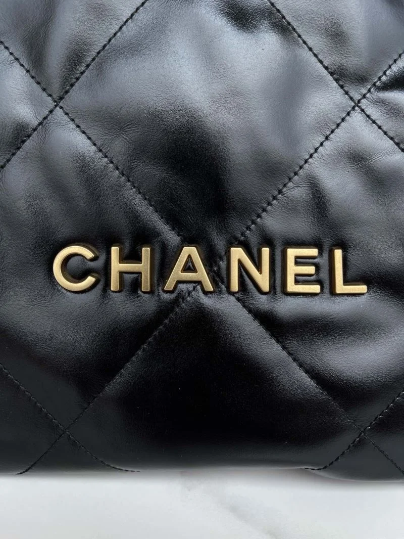 Effortless Chanel Shopping Bags 54730