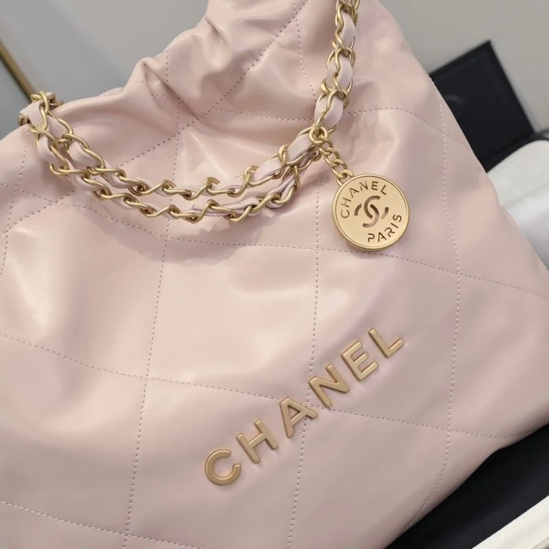 EyeCatching Chanel Shopping Bags 54736