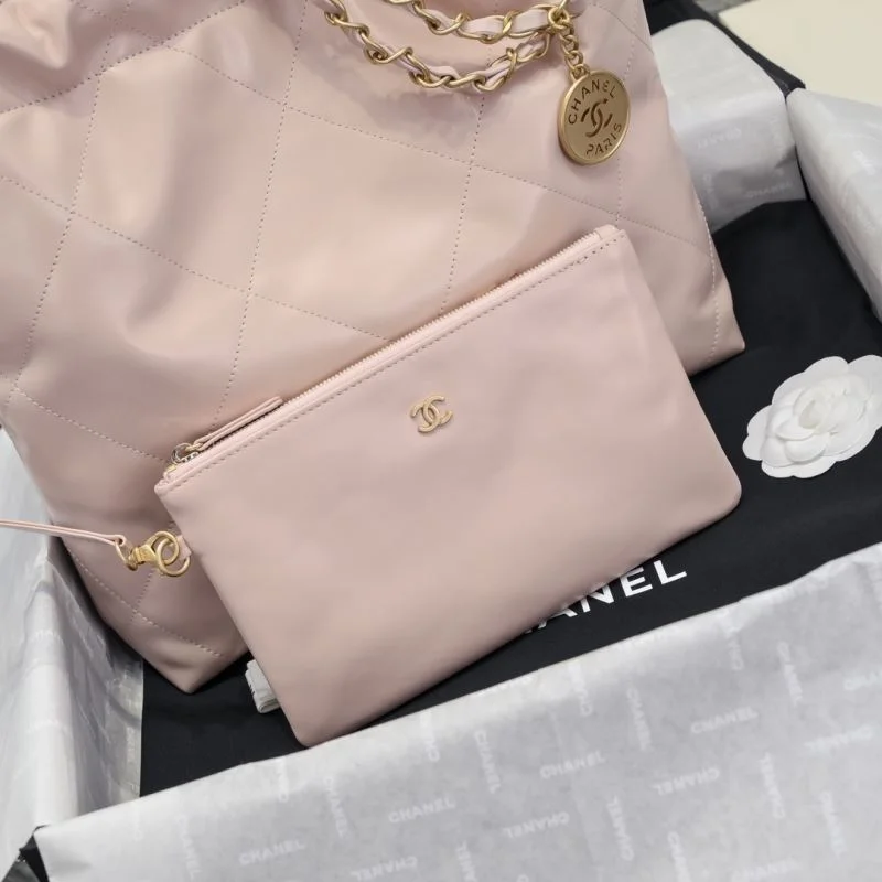 EyeCatching Chanel Shopping Bags 54736