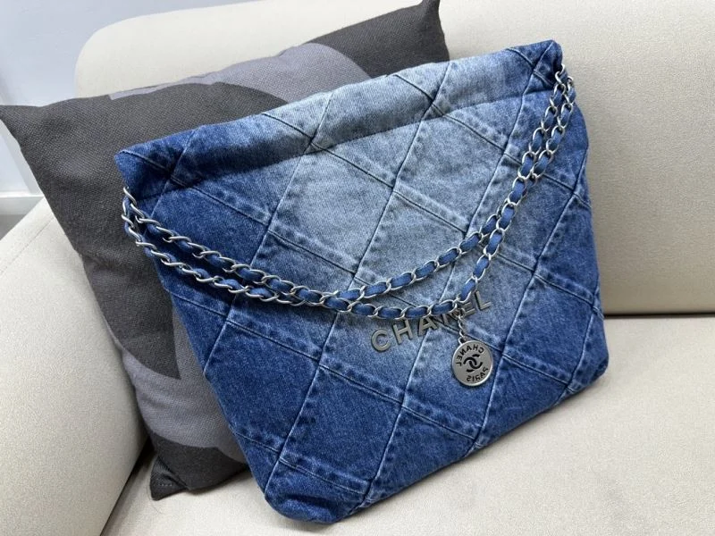 Contemporary Chanel Shopping Bags 54752