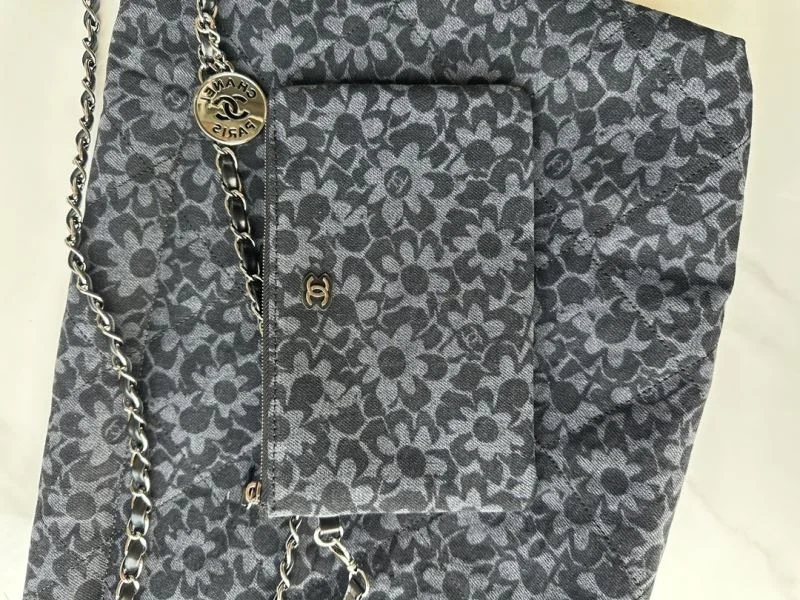 Chanel Shopping Bags FreshLook 54706