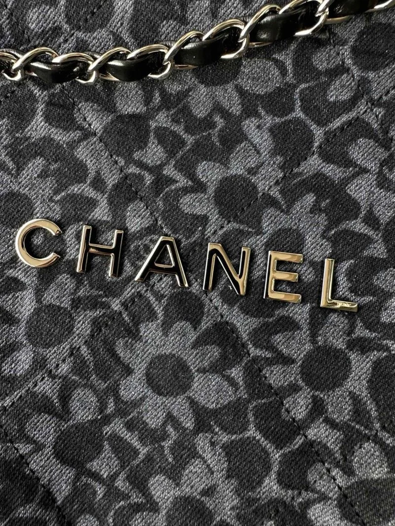 Chanel Shopping Bags FreshLook 54706