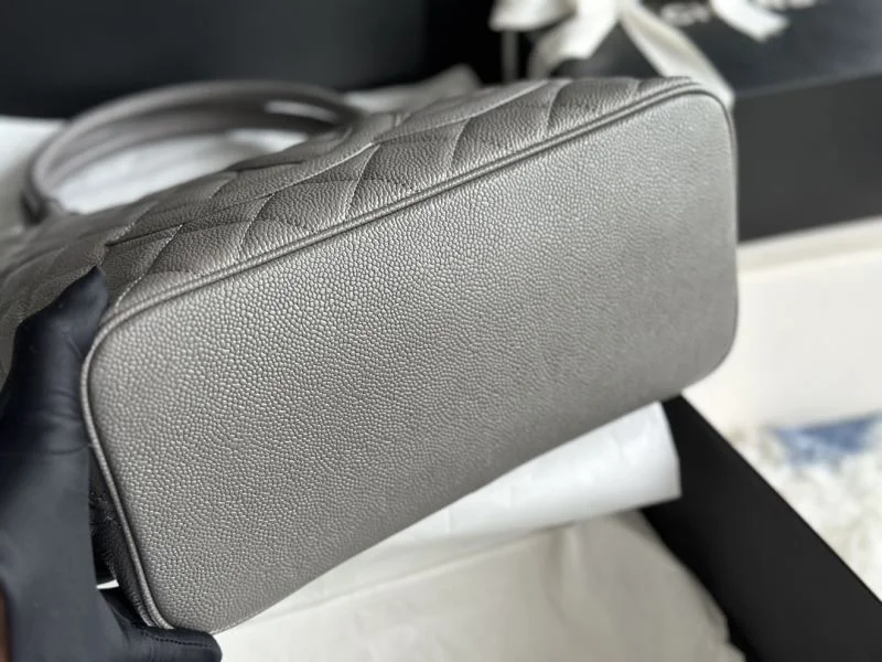 Seasonal Chanel Shopping Bags 54727