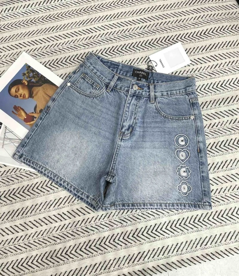 Flexible Chanel Short Pants 109353