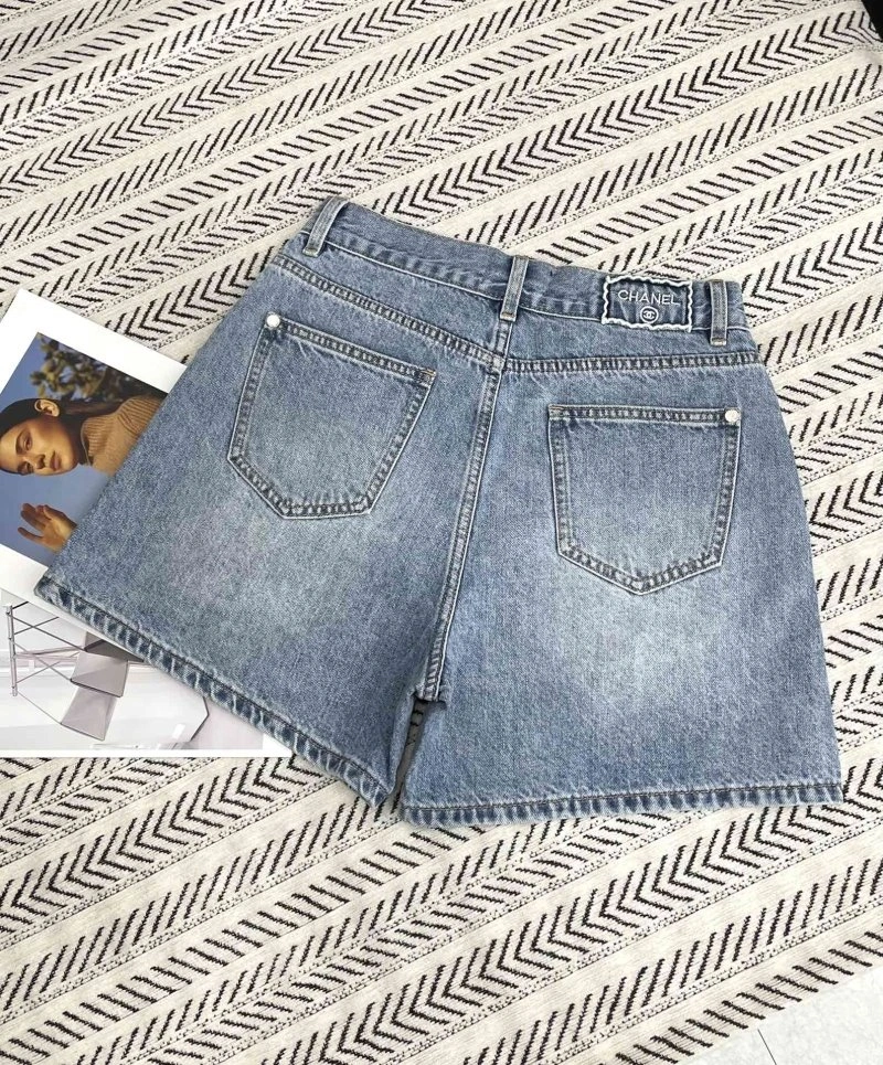 Flexible Chanel Short Pants 109353