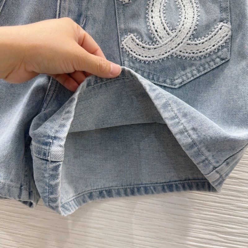 Chanel Short Pants Contemporary 108783