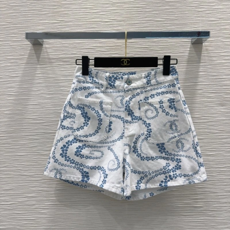 Chanel Short Pants WeatherProof 108757