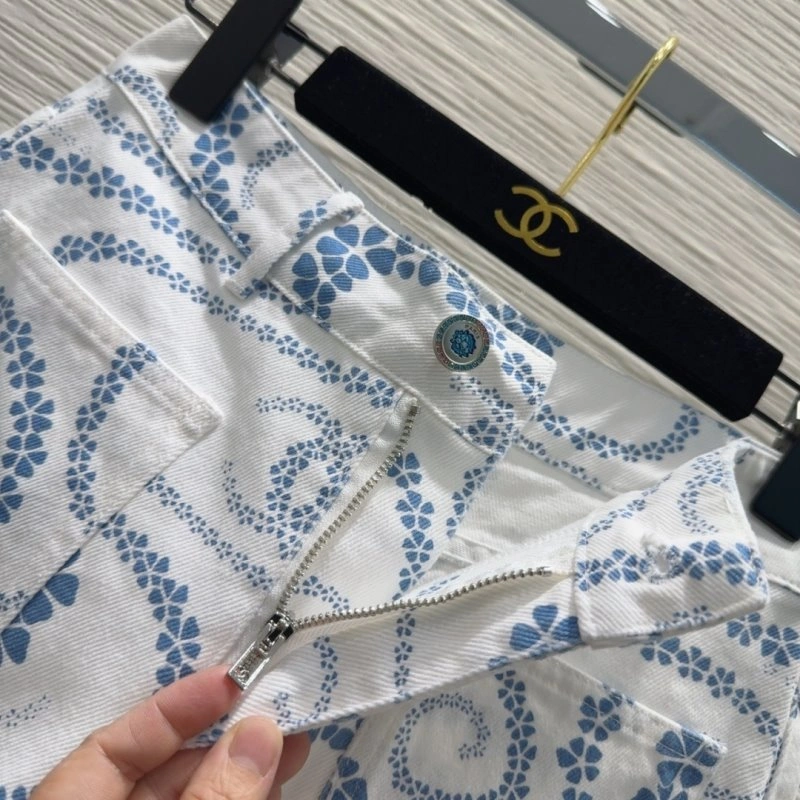 Chanel Short Pants WeatherProof 108757