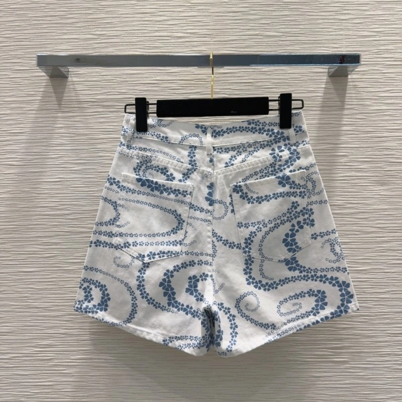 Chanel Short Pants WeatherProof 108757