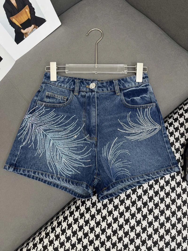 Snug Chanel Short Pants 108763