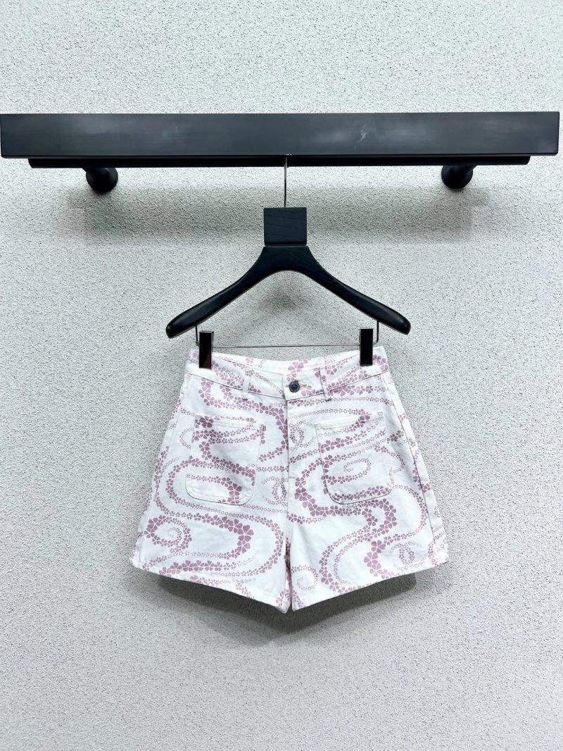 Chanel Short Pants Versatile 108770