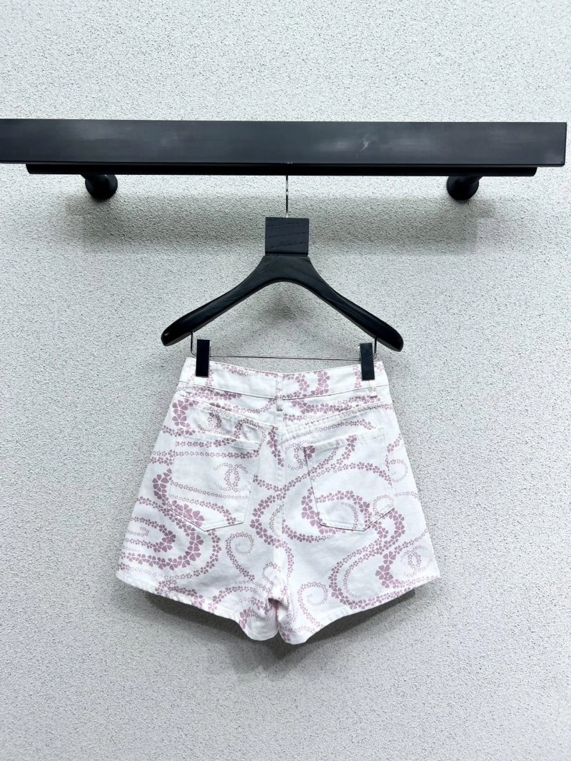 Chanel Short Pants Versatile 108770