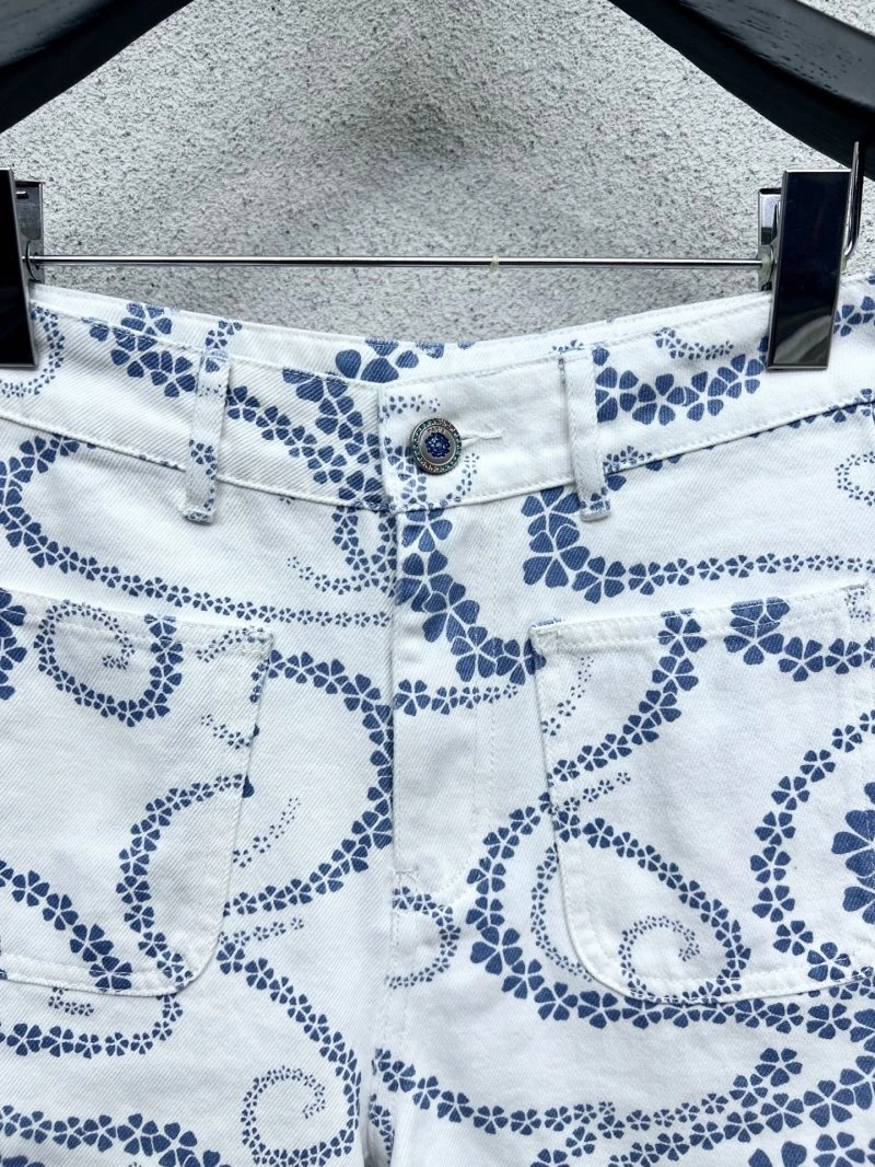 Chanel Short Pants Versatile 108770