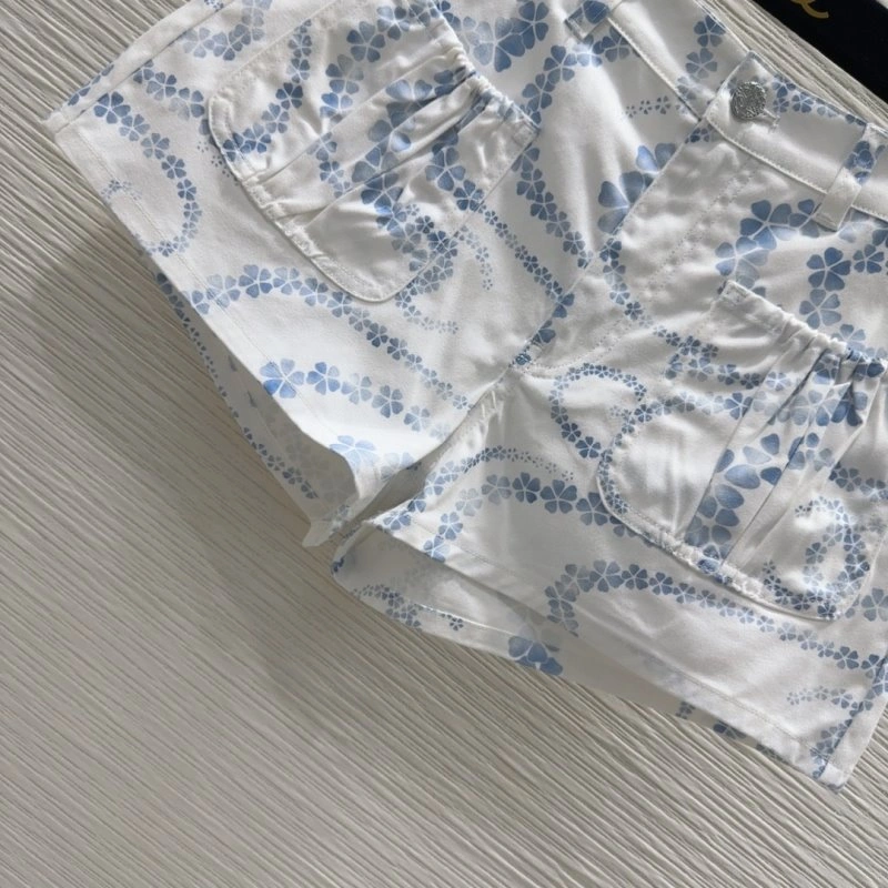 Chanel Short Pants Refined 108776