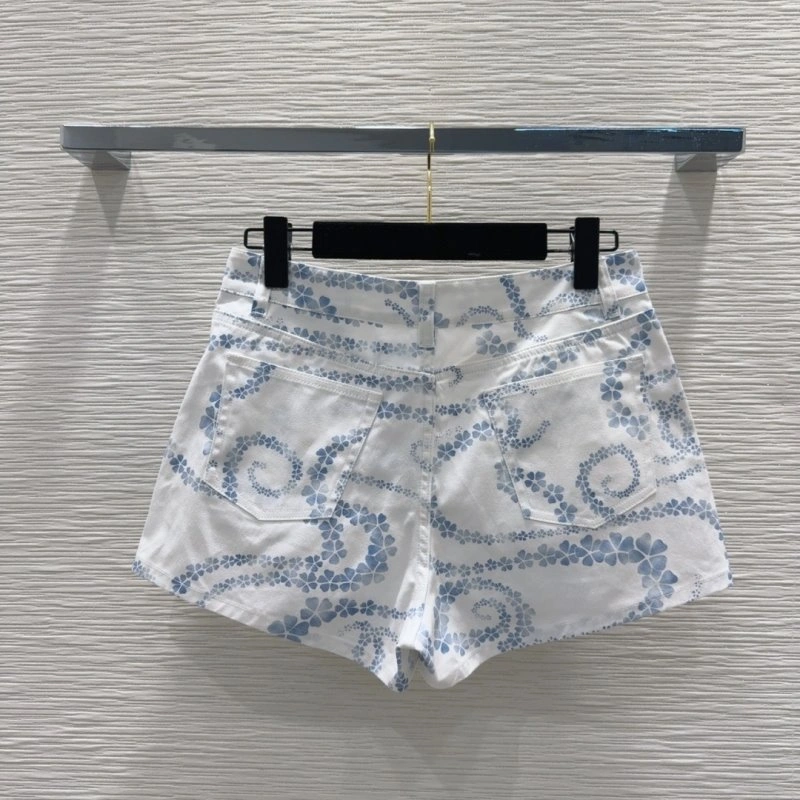 Chanel Short Pants Refined 108776