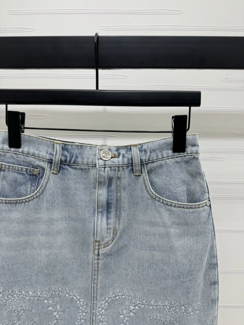 Chanel Short Pants Sleek 108773