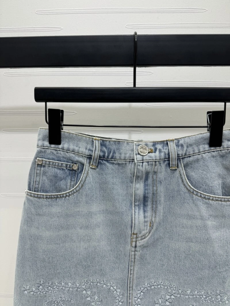 Chanel Short Pants Sleek 108773