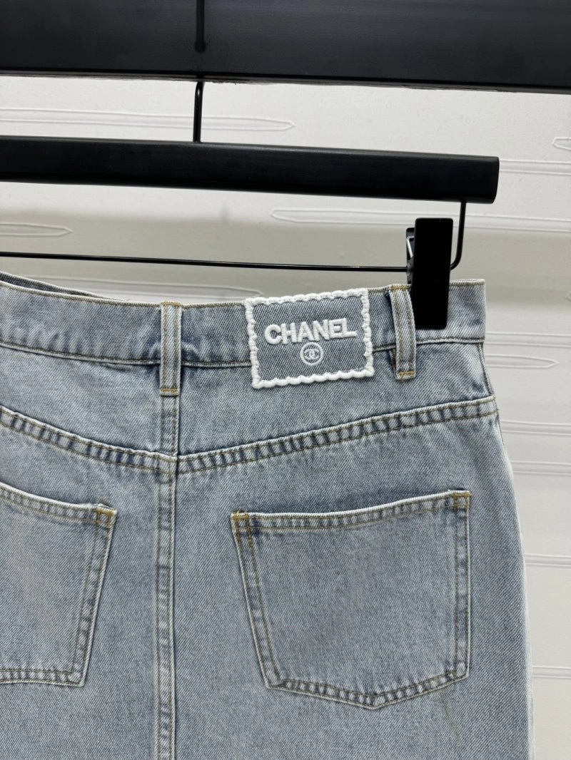 Chanel Short Pants Sleek 108773