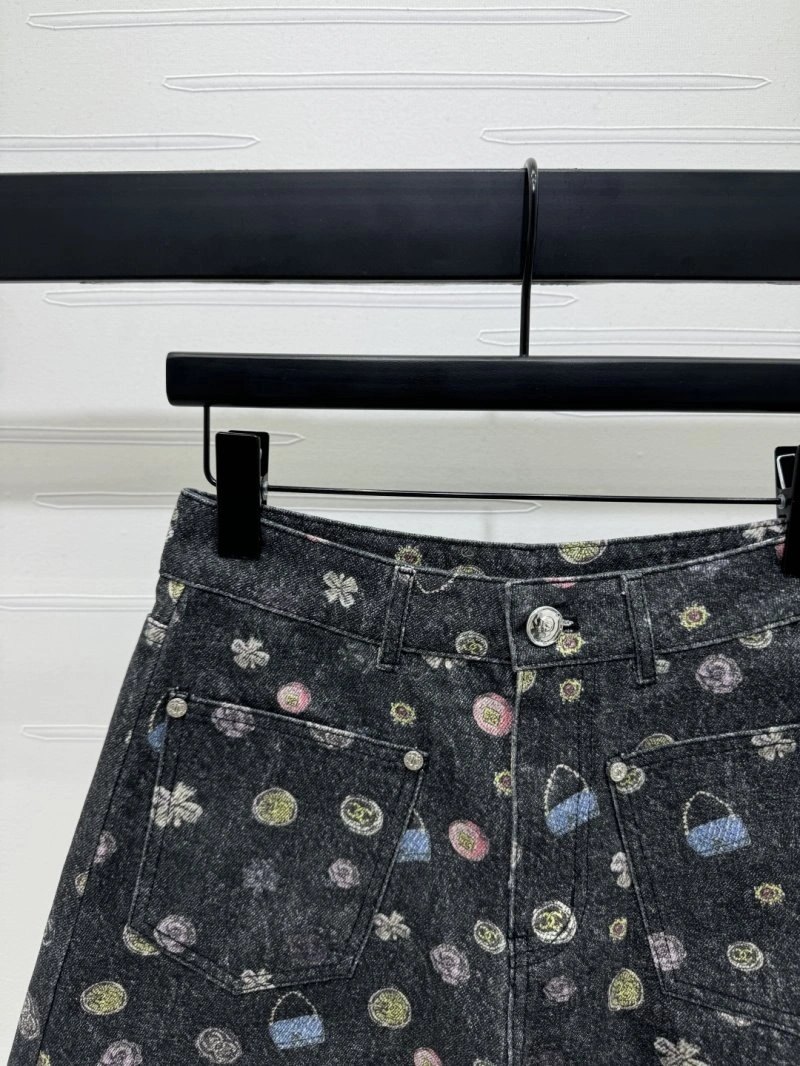 Youthful Chanel Short Pants 110419
