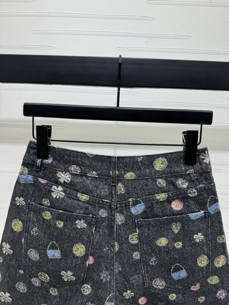 Youthful Chanel Short Pants 110419