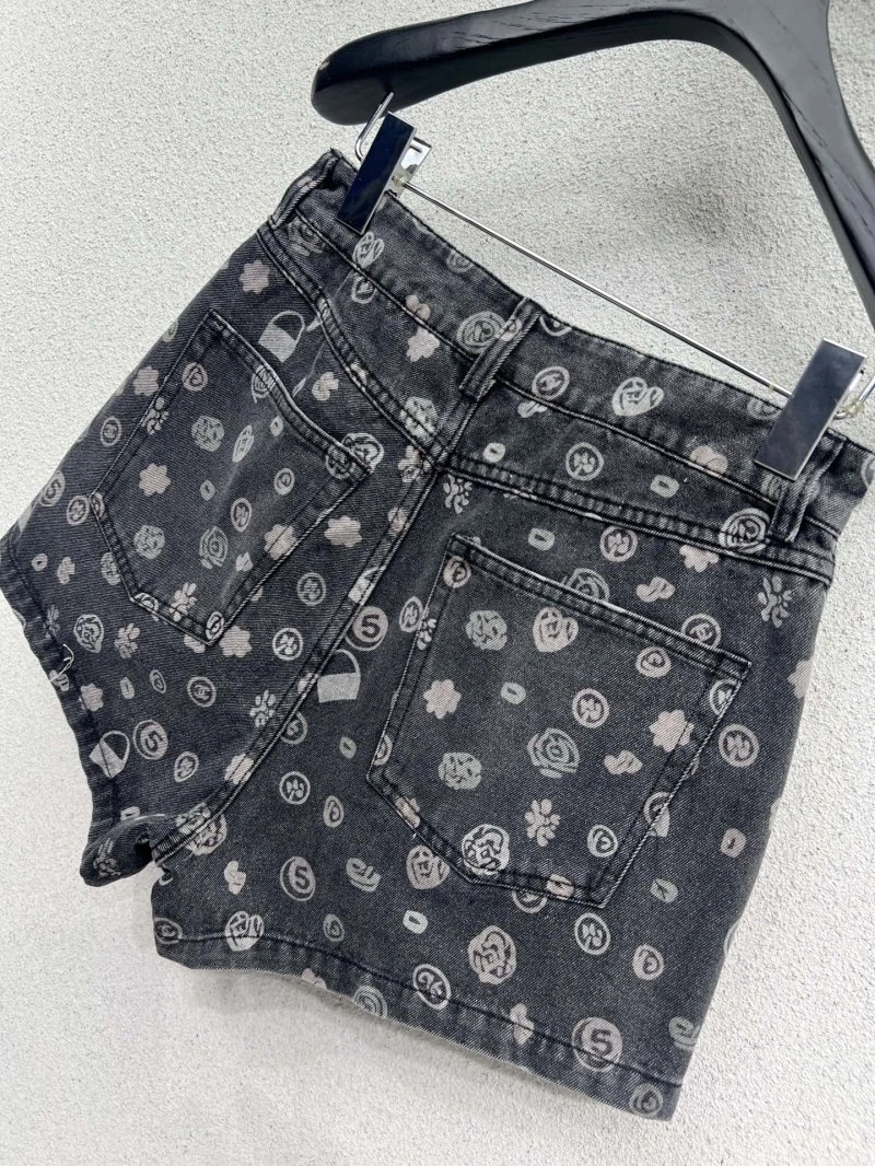 Stretchable Chanel Short Pants 110421