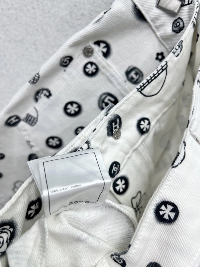 Sleek Chanel Short Pants 110413