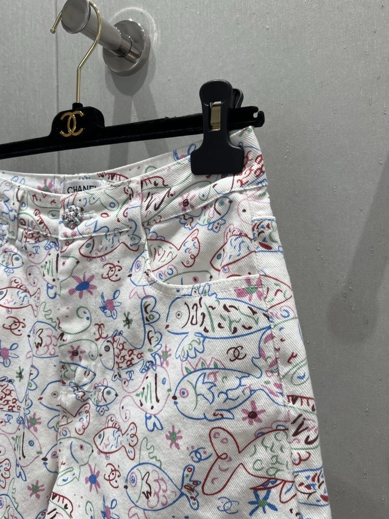 Chanel Short Pants Youthful 108094
