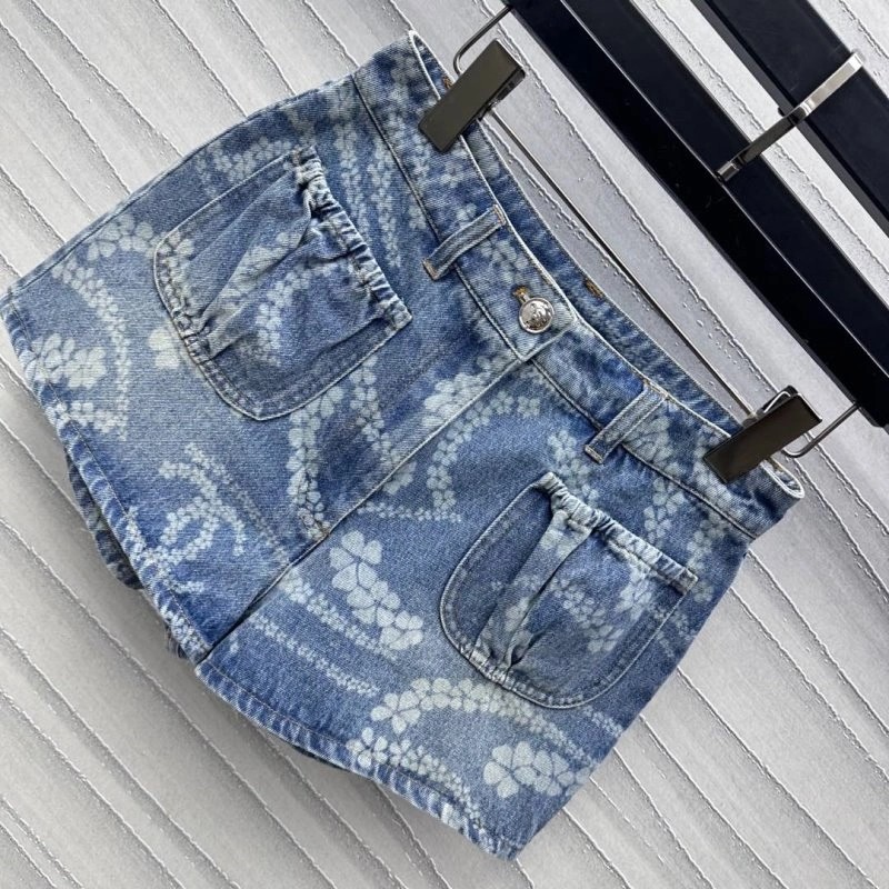 Chanel Short Pants WeatherProof 108091