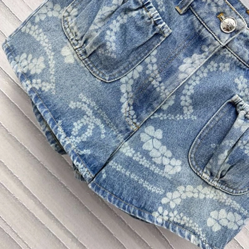 Chanel Short Pants WeatherProof 108091